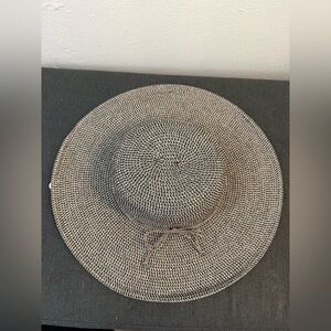 Nine West Elegant Black and White Sun Hat